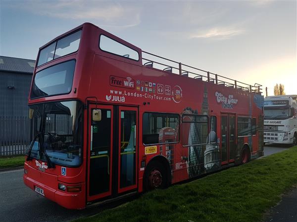 2001 Volvo open top sightseeing bus