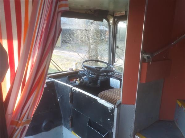 1980; Bristol Vr  Glamping bus