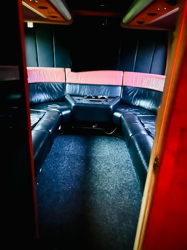 2006 Ayats 8 berth Tourbus, registration number JU55BUS 2006 Ayats 8 berth Tourbus, registration number JU55BUS