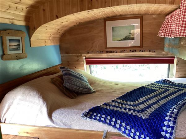 Incredible family home built on a bluebird Scholl bus Incredible family home built on a bluebird Scholl bus