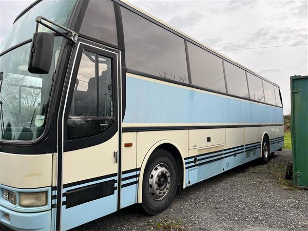 1997 Volvo B10m, Mark 4, 6 speed manual,  Caetano Algarve, in excellent condition 