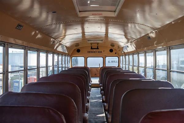 1998 International Harvester School bus located in Holland 1998 International Harvester School bus located in Holland