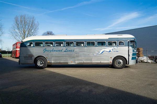 1948 Greyhound Silversides bus 1948 Greyhound Silversides bus