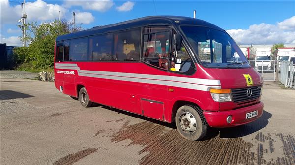 2006 Mercedes vario 33 seat coach 2006 Mercedes vario 33 seat coach